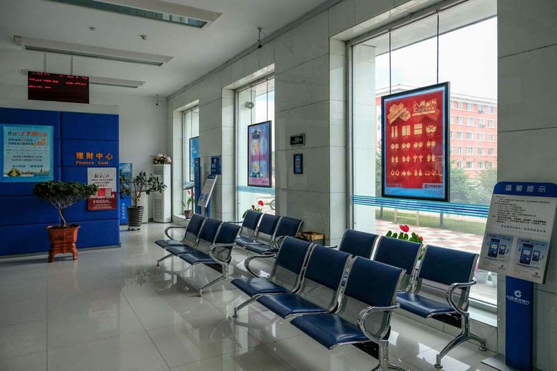 不用東奔西走,原來好的南寧銀行裝修施工隊就在身邊